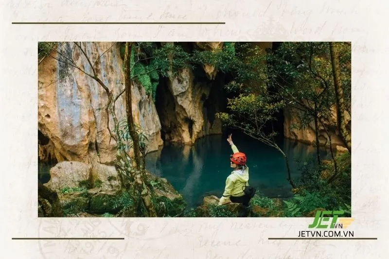 Đánh Giá và Nhận Xét Về Hang Thủy Cung