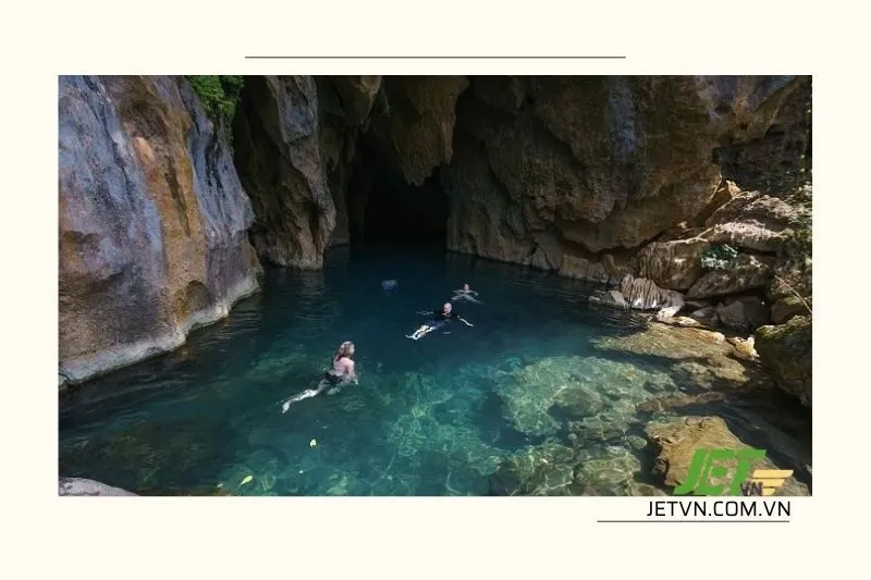 Hành trình khám phá Hang Trạ Ang