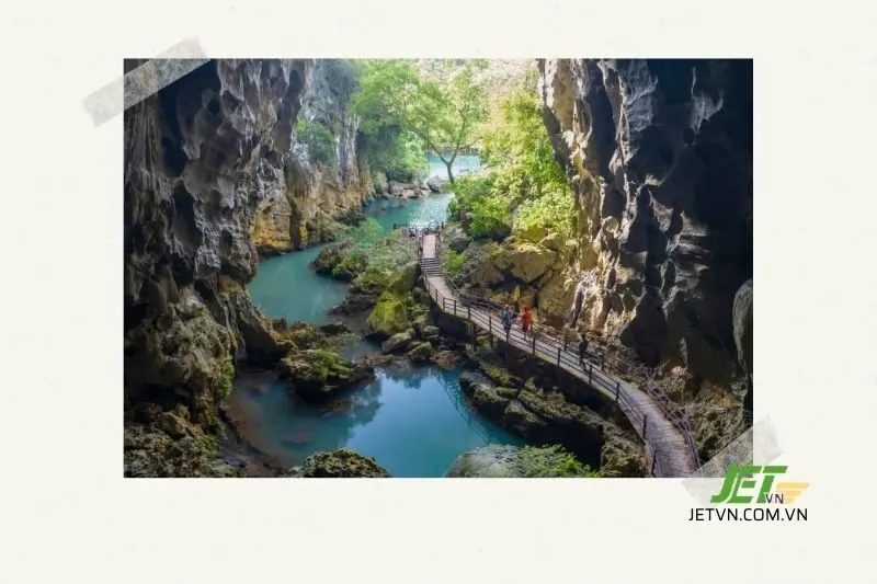 Khám Phá Hang Tối Và Hang E