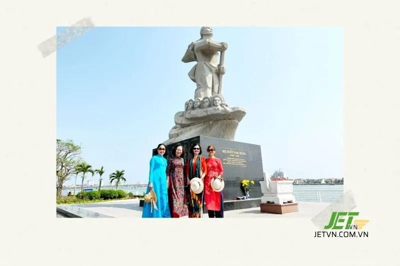 Những hoạt động du lịch tại Tượng đài Mẹ Suốt